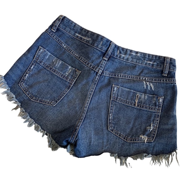 FREE PEOPLE DISTRESSED BLUE DENIM SHORTS - Picture 5 of 16
